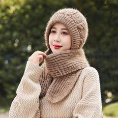 Woman's Hat and Scarf Set